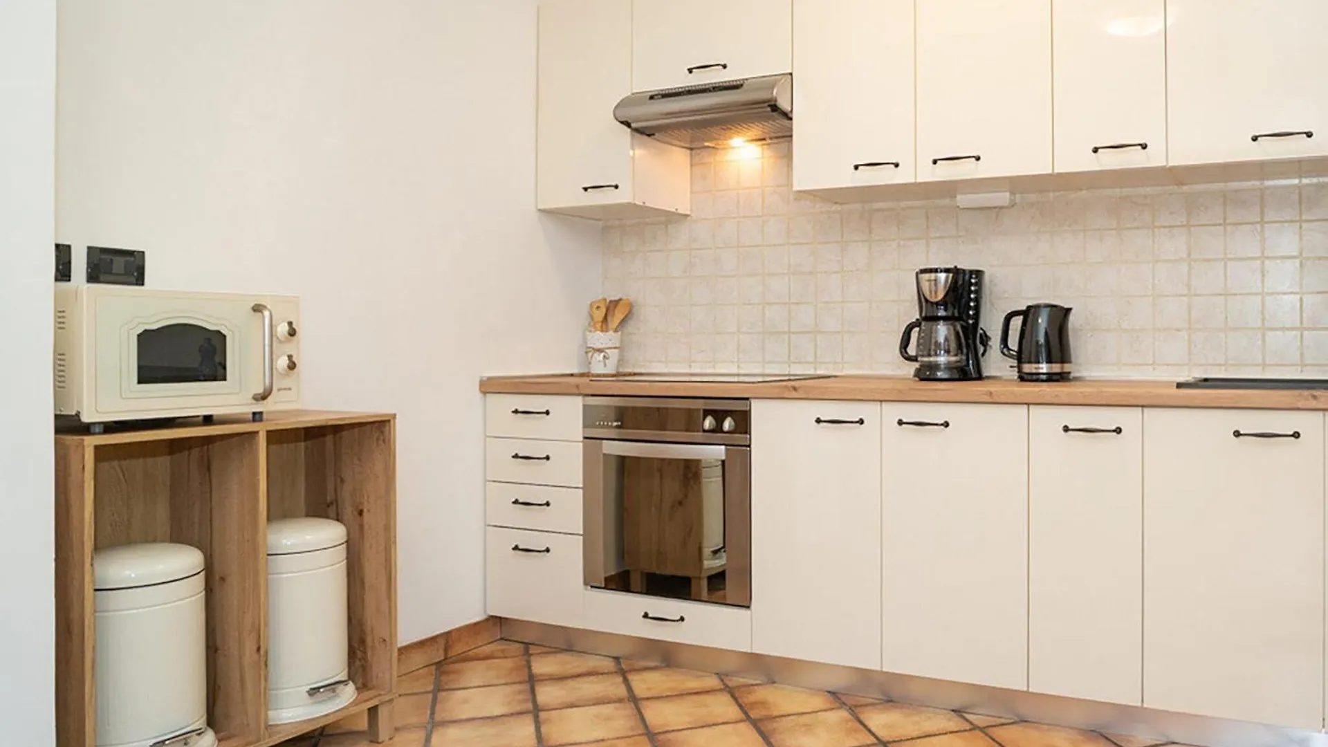 Beautiful Apartment In Veprinac With Wifi